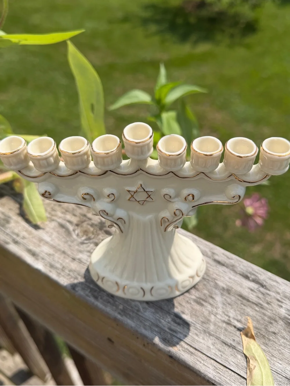 Vintage Crown Accents Porcelain White & Gold Hanukkah Menorah Jewish Holiday